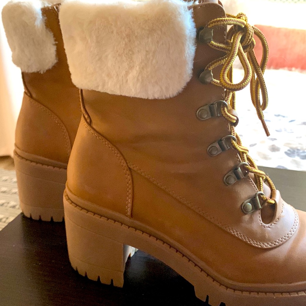 khaki winter boots size 8